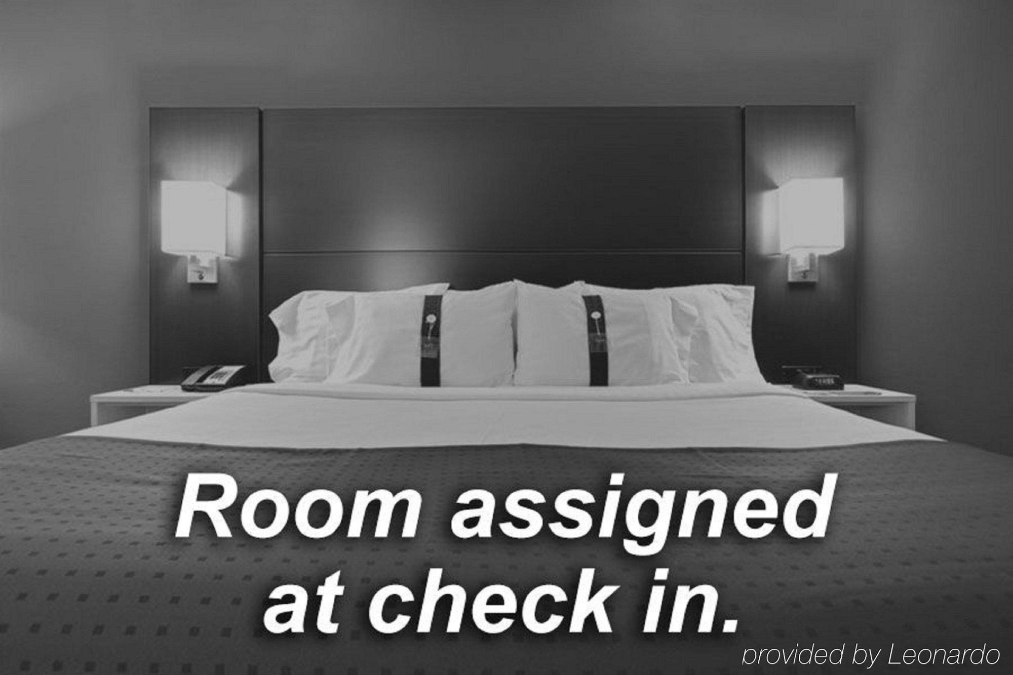 Holiday Inn Express West Los Angeles By Ihg Bagian luar foto