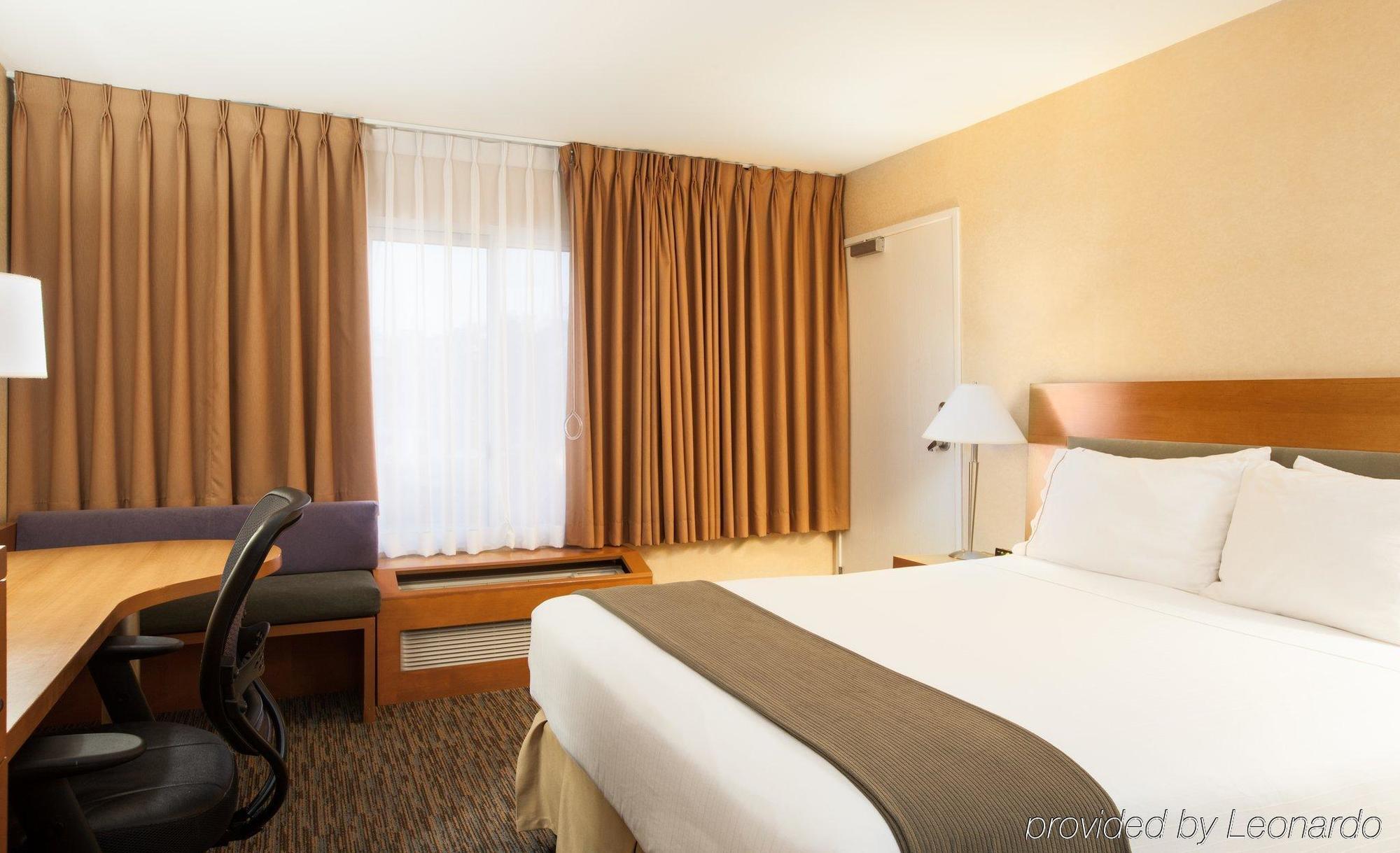 Holiday Inn Express West Los Angeles By Ihg Bagian luar foto