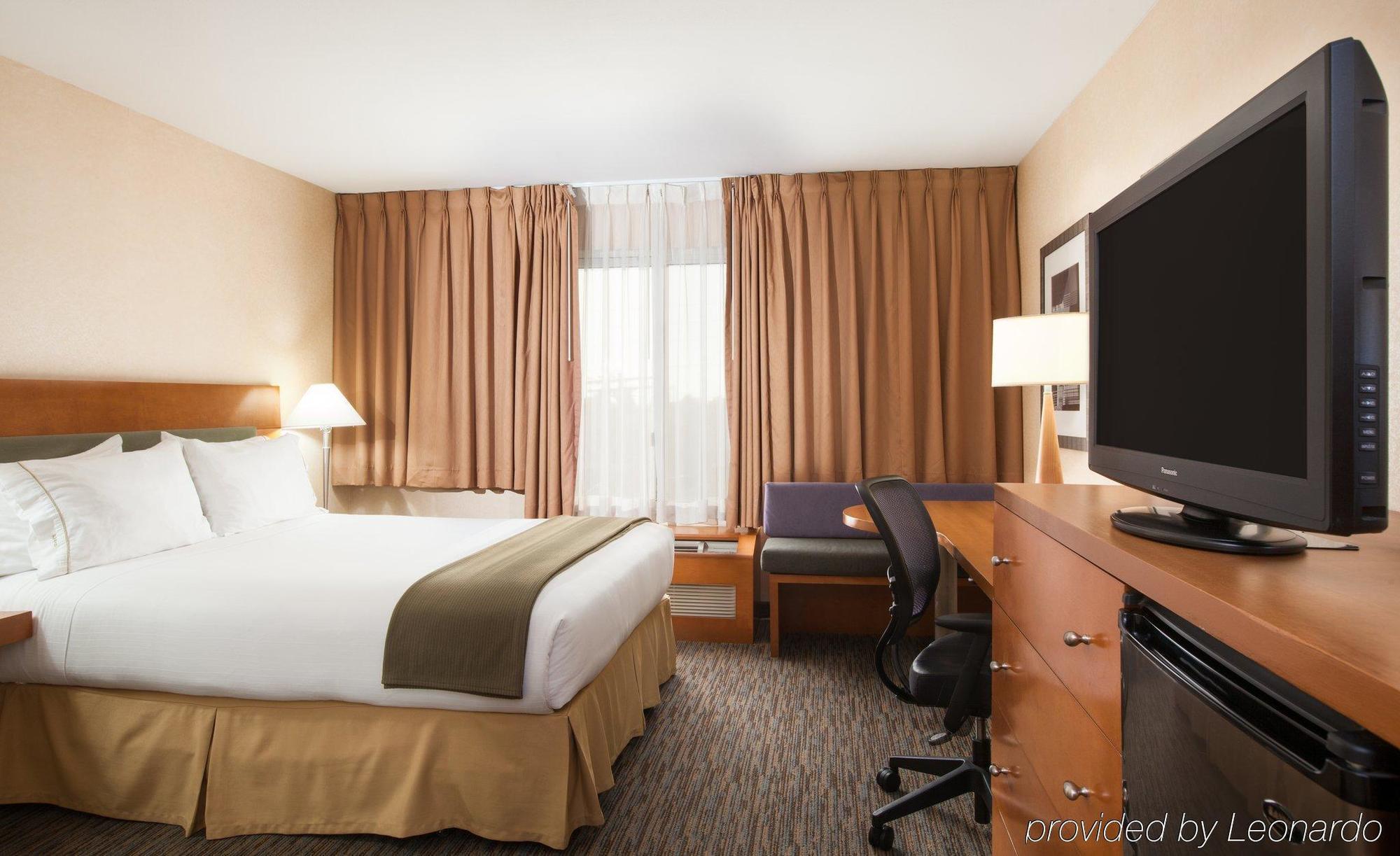 Holiday Inn Express West Los Angeles By Ihg Bagian luar foto