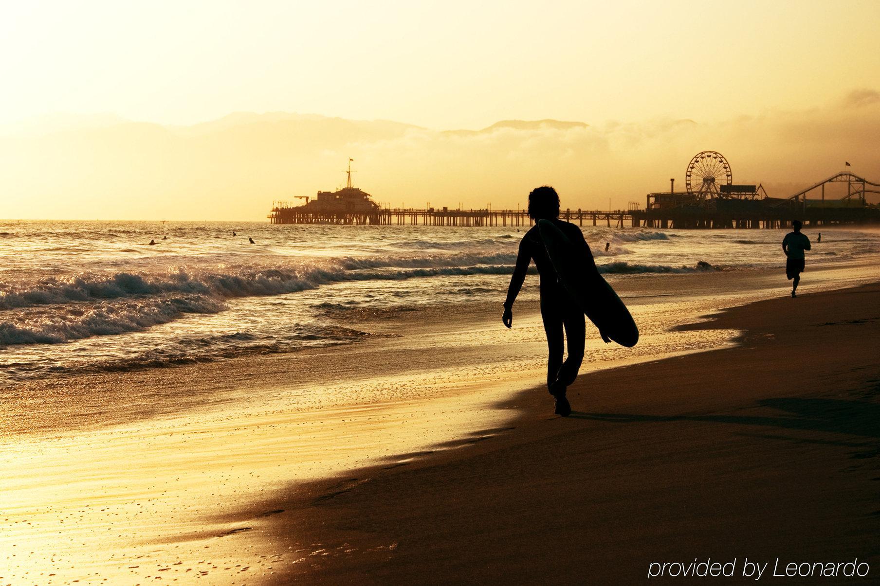 Holiday Inn Express West Los Angeles By Ihg Bagian luar foto