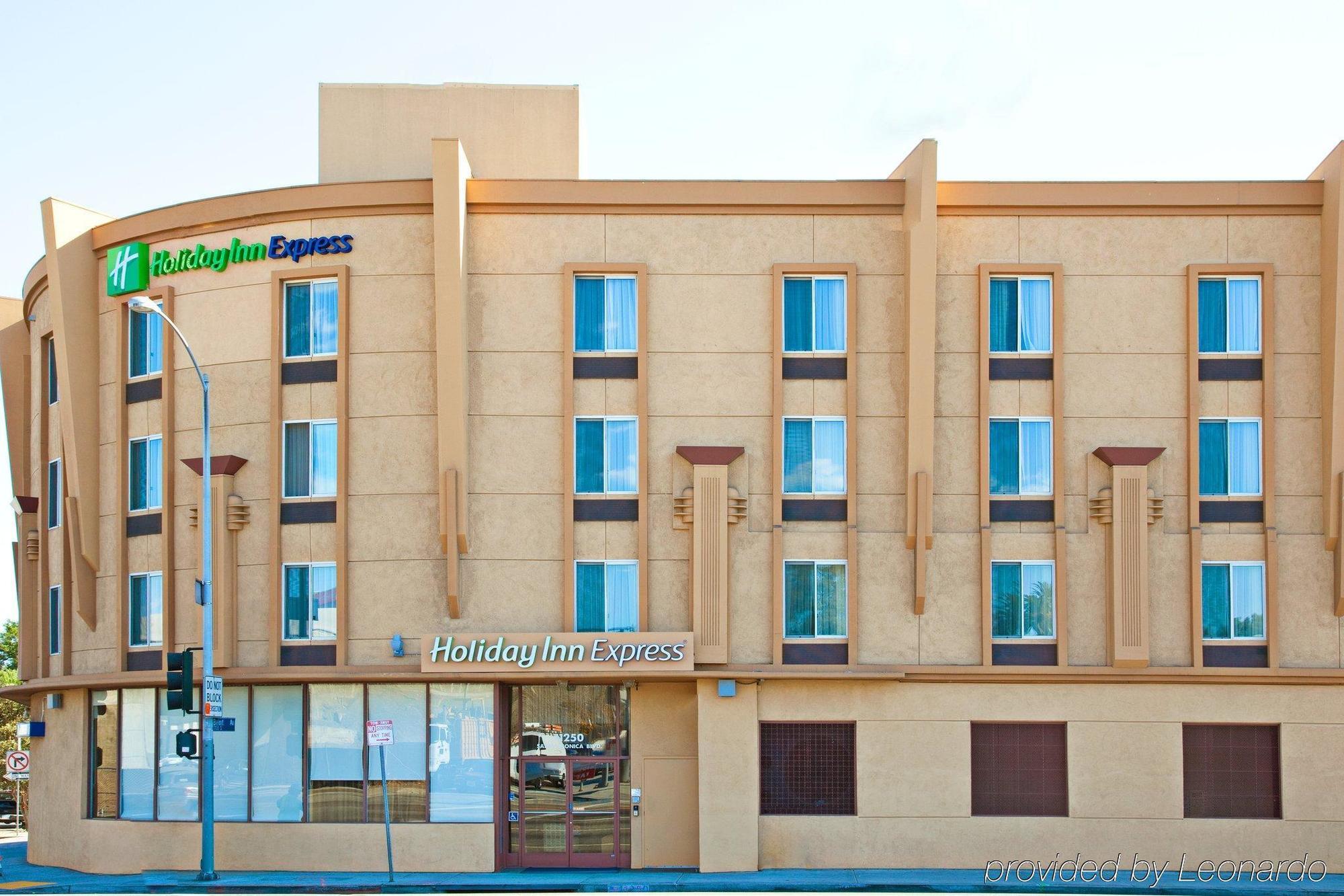 Holiday Inn Express West Los Angeles By Ihg Bagian luar foto