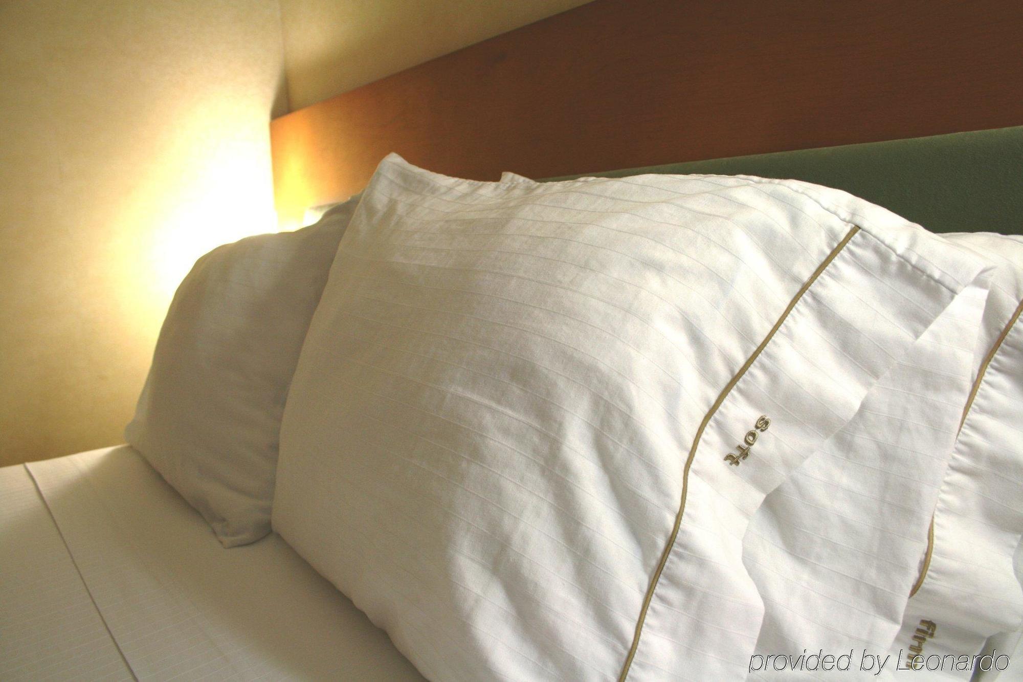 Holiday Inn Express West Los Angeles By Ihg Bagian luar foto
