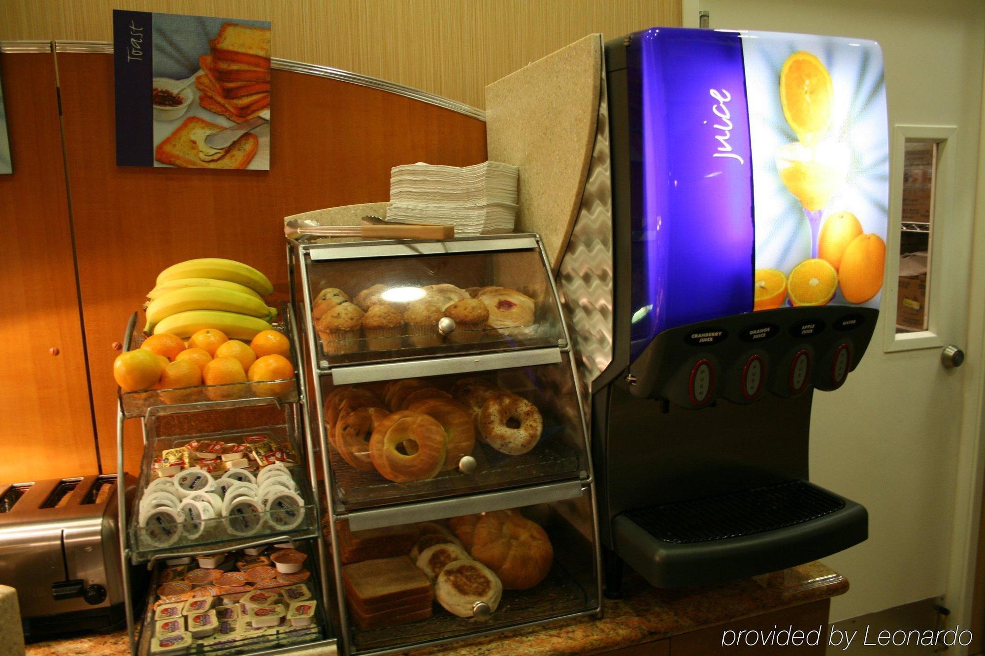 Holiday Inn Express West Los Angeles By Ihg Restoran foto