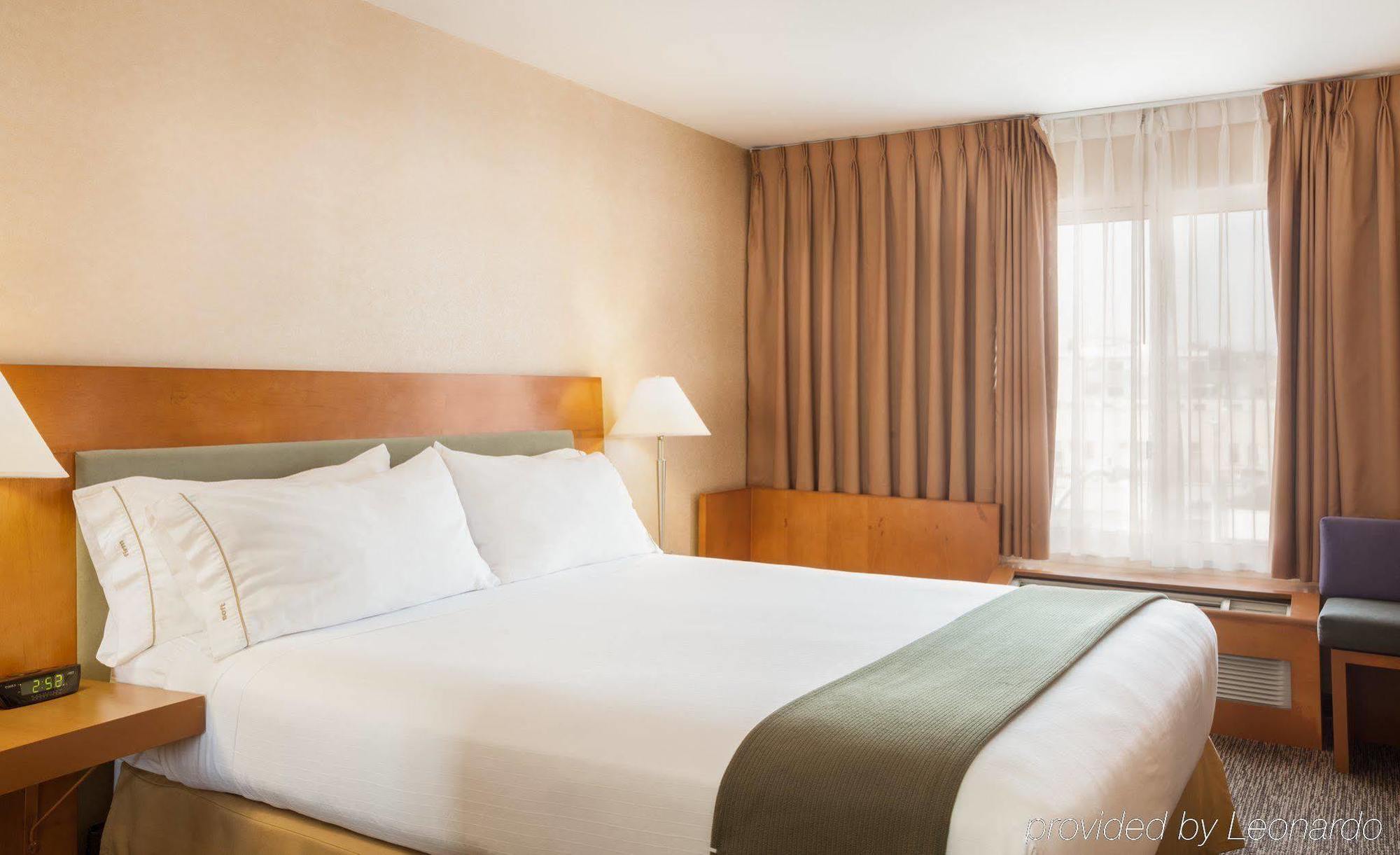 Holiday Inn Express West Los Angeles By Ihg Bagian luar foto