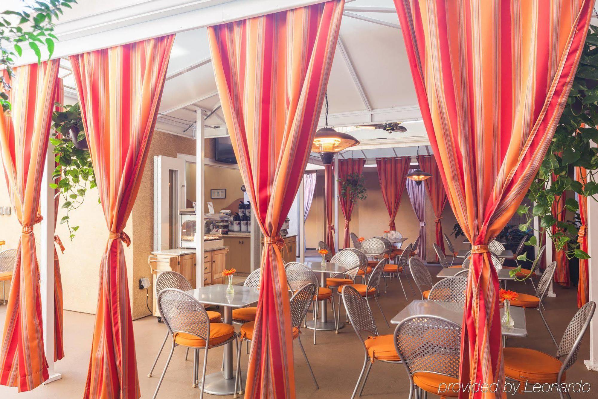 Holiday Inn Express West Los Angeles By Ihg Bagian luar foto