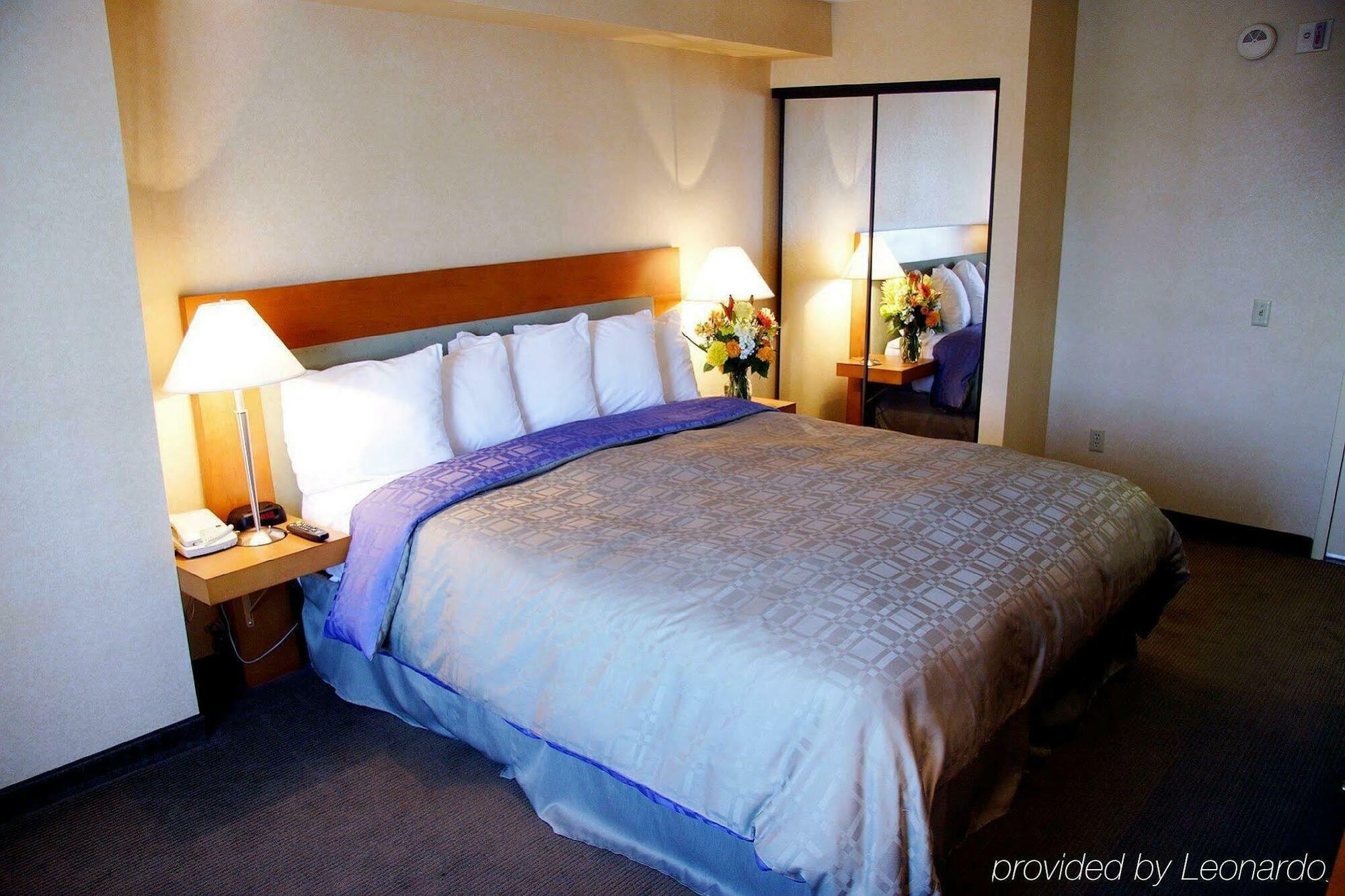 Holiday Inn Express West Los Angeles By Ihg Bagian luar foto