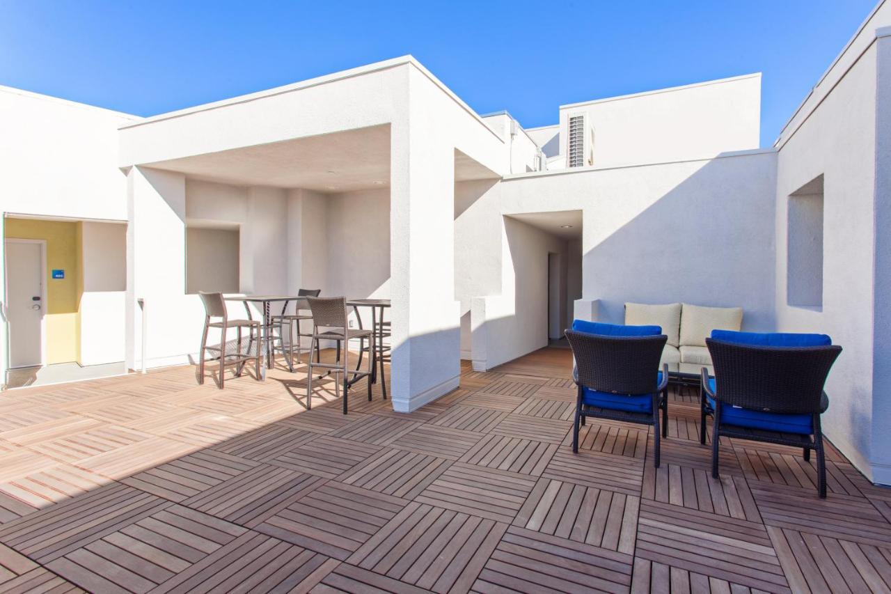 Holiday Inn Express West Los Angeles By Ihg Bagian luar foto