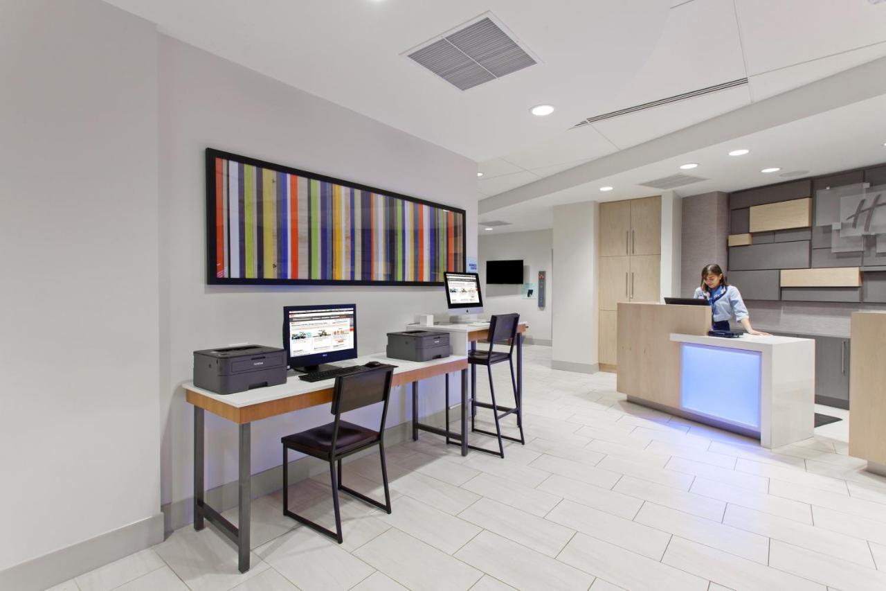 Holiday Inn Express West Los Angeles By Ihg Bagian luar foto