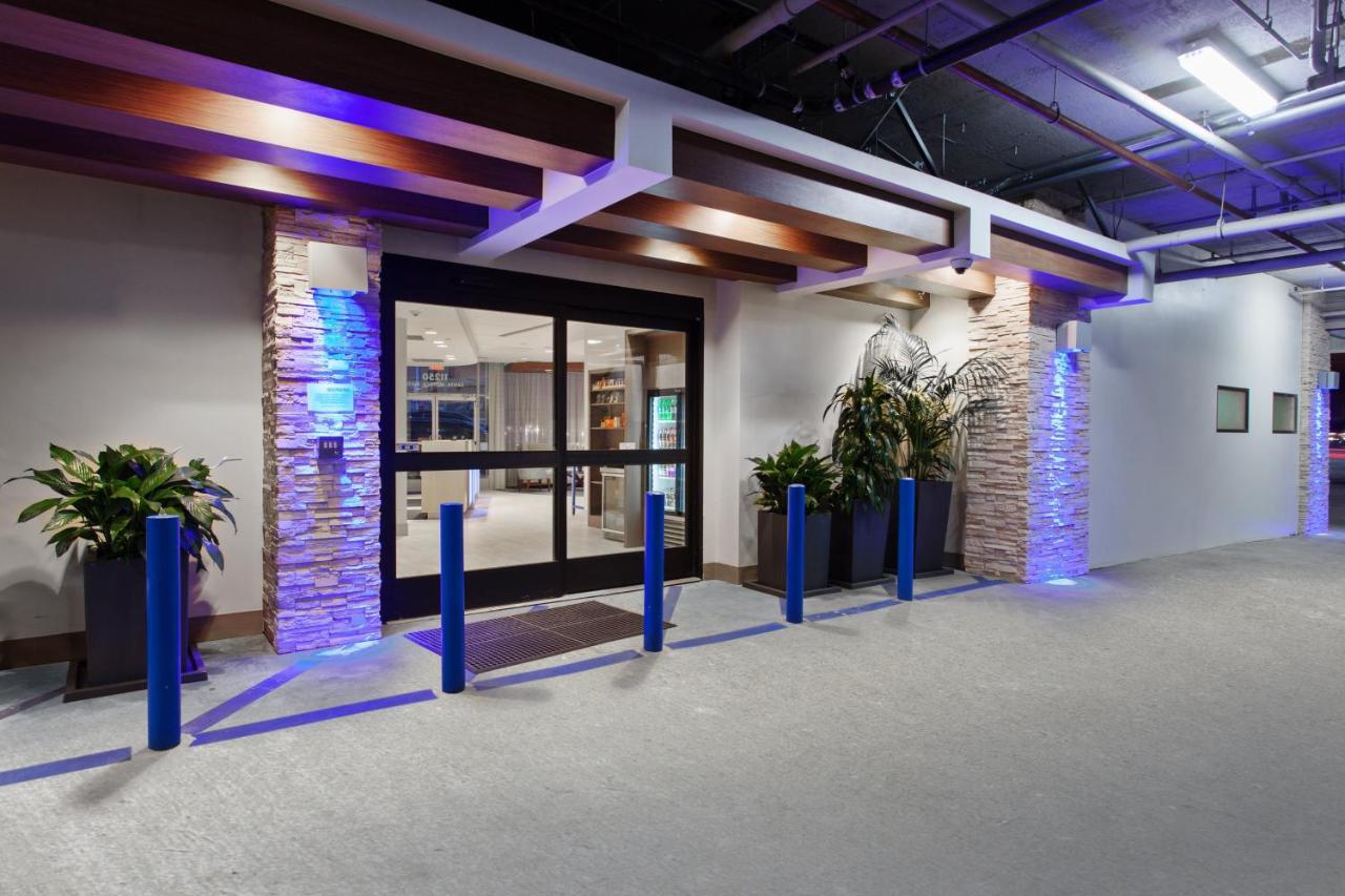 Holiday Inn Express West Los Angeles By Ihg Bagian luar foto
