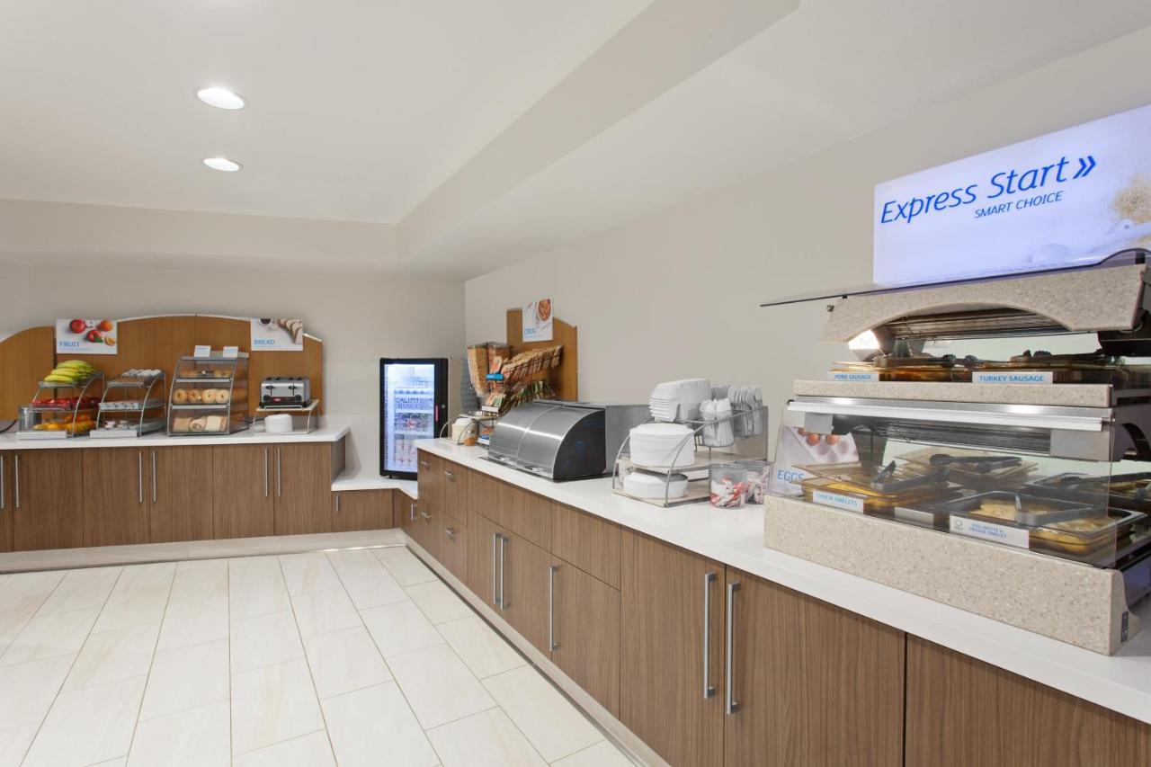 Holiday Inn Express West Los Angeles By Ihg Bagian luar foto